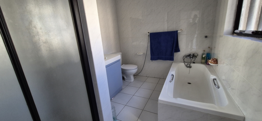 4 Bedroom Property for Sale in Van Riebeeckstrand Western Cape